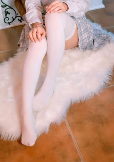 年轻的女闺蜜hd中文字幕电影_在线完整观看