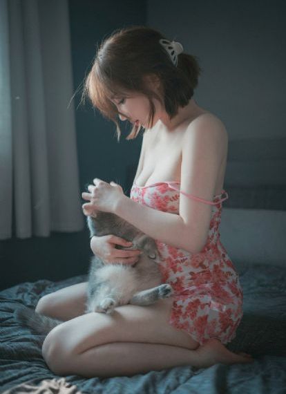 茜色少女_4K视频大全