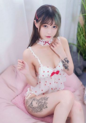 一边吃奶一边扎下边爽了视频_超清免费在线观看