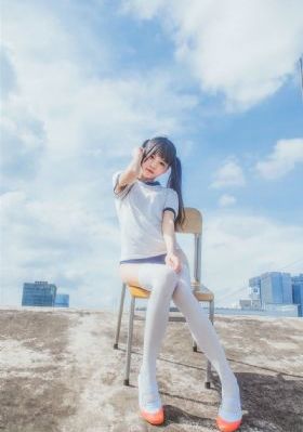 上原亚衣女教师在线观看_1080电影完整版